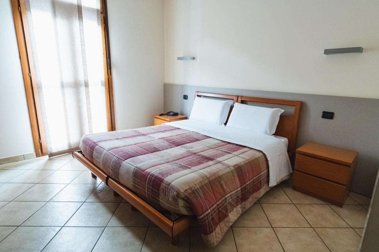 Parini Hotel Bosisio Parini Dış mekan fotoğraf