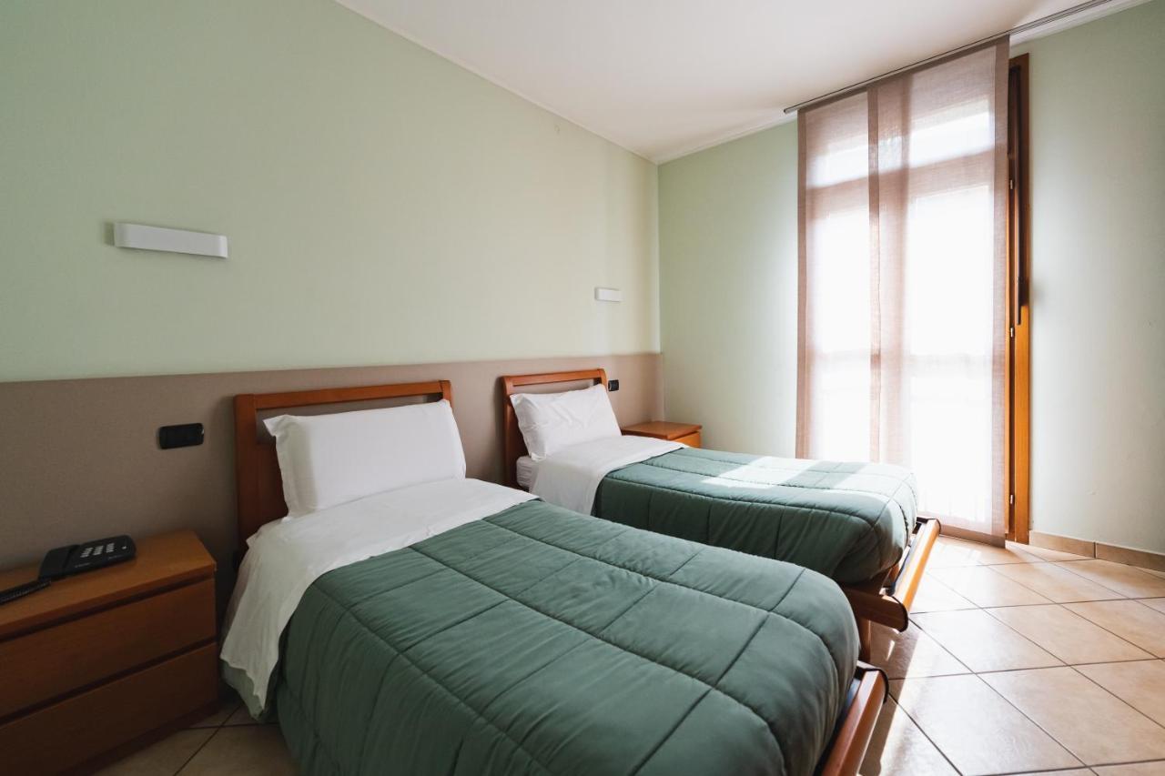Parini Hotel Bosisio Parini Dış mekan fotoğraf