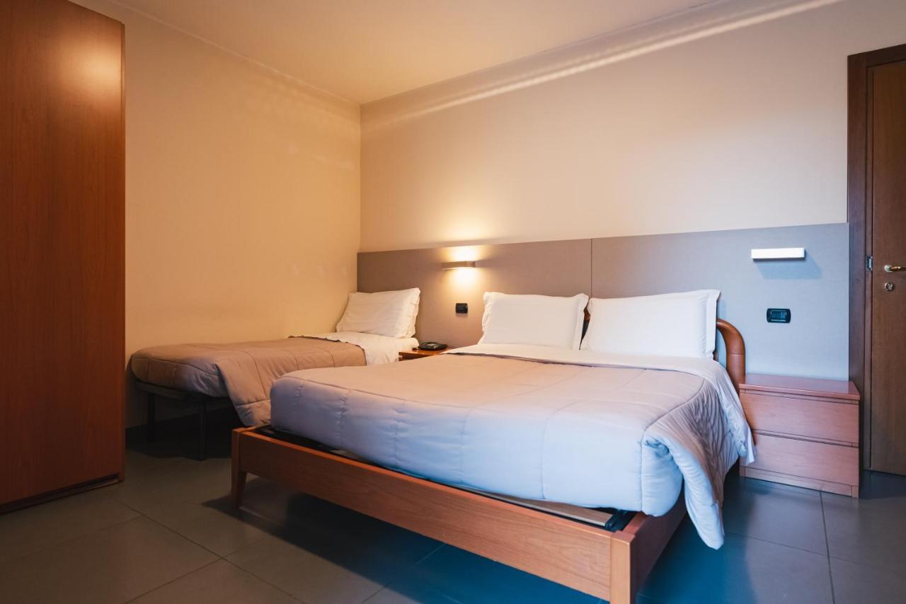 Parini Hotel Bosisio Parini Dış mekan fotoğraf