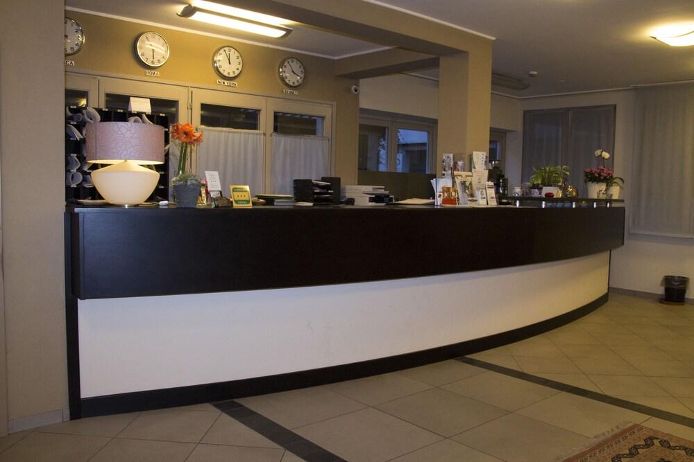 Parini Hotel Bosisio Parini Dış mekan fotoğraf
