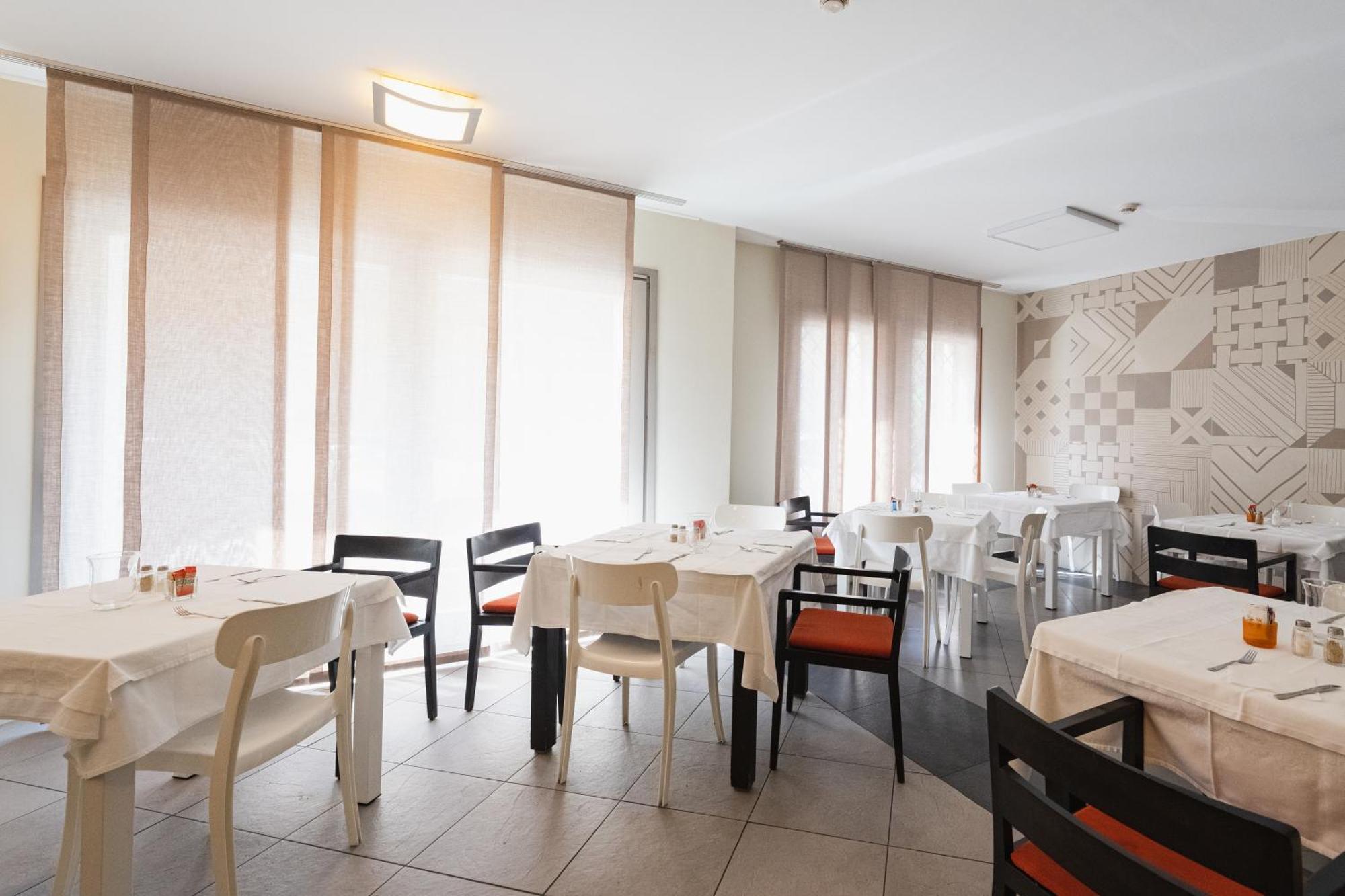 Parini Hotel Bosisio Parini Dış mekan fotoğraf