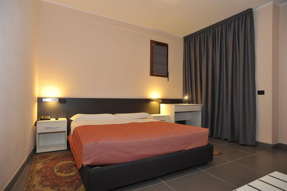 Parini Hotel Bosisio Parini Dış mekan fotoğraf