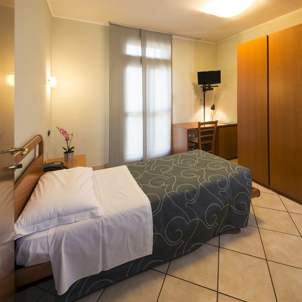 Parini Hotel Bosisio Parini Dış mekan fotoğraf