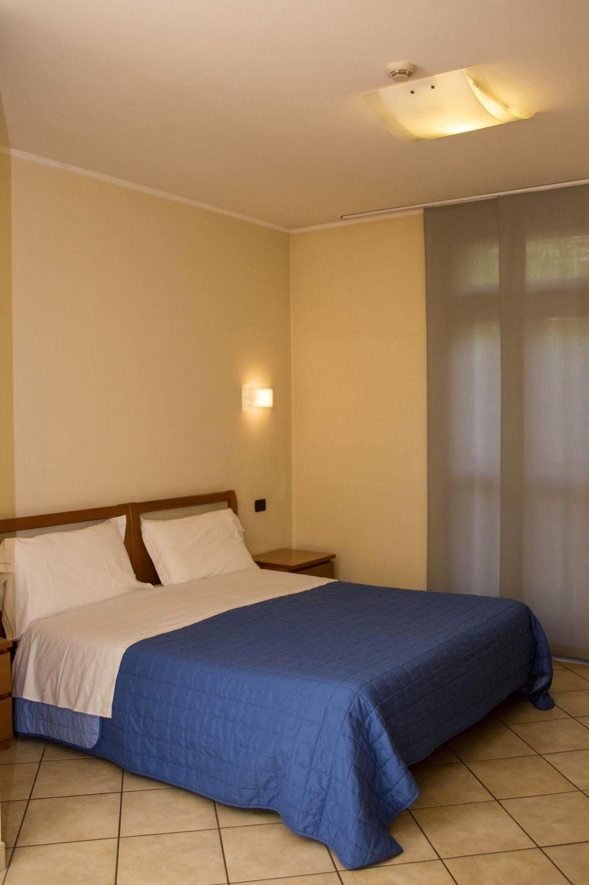 Parini Hotel Bosisio Parini Dış mekan fotoğraf