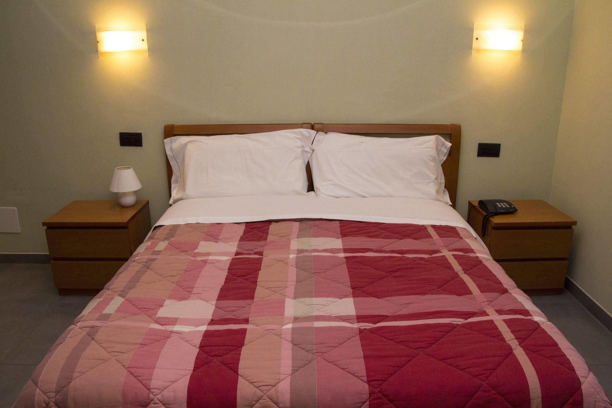 Parini Hotel Bosisio Parini Dış mekan fotoğraf